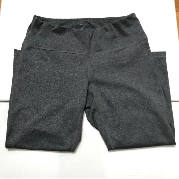 Zella Capri yoga/leggings - Picture 5 of 11